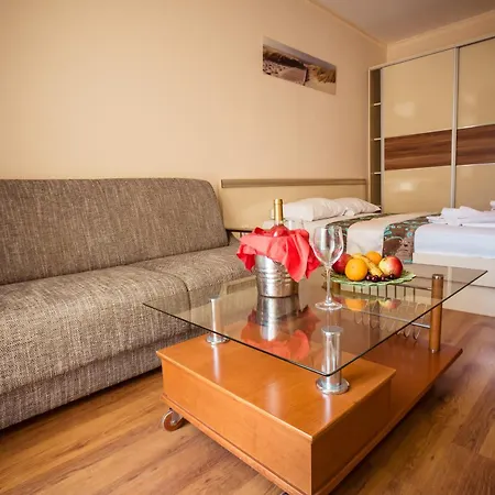 Biato Apartmanhotel 3*