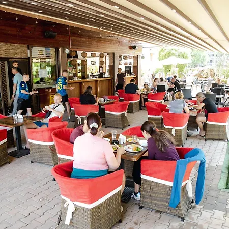 Aparthotel Biato Sluneční pobřeží