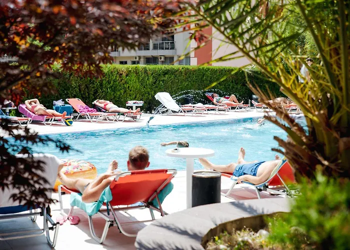 Biato Apartmanhotel 3*